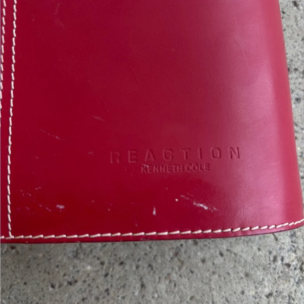 Vintage Kenneth Cole Reaction Red Shoulder Bag - Structured Y2K Handbag - Picture 4 of 8